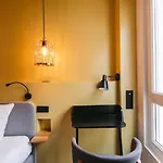 Отель Le Petit Cosy Париж