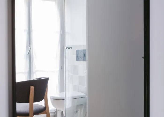 Le Petit Cosy מלון 3*