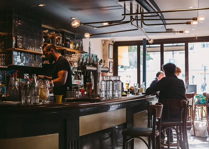 Le Petit Cosy מלון 3*