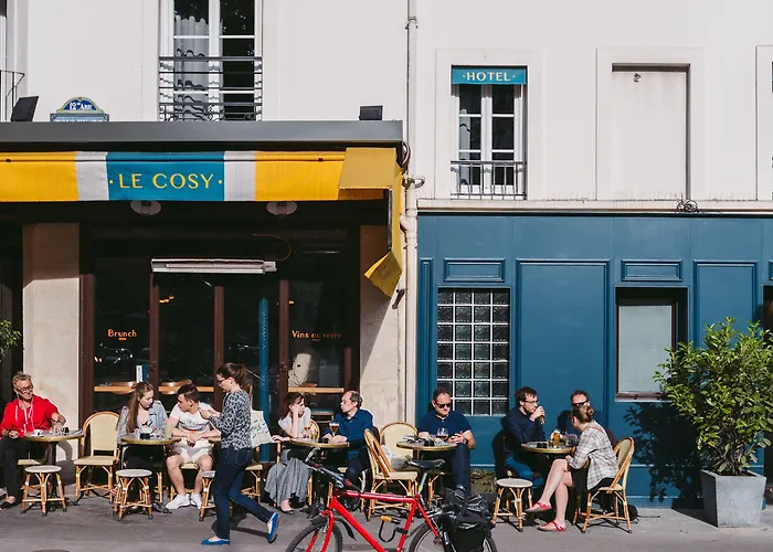 Le Petit Cosy מלון 3*