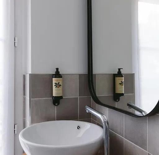 Le Petit Cosy מלון פריז