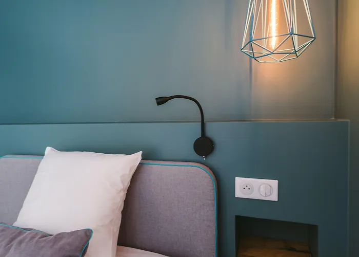 Отель Le Petit Cosy